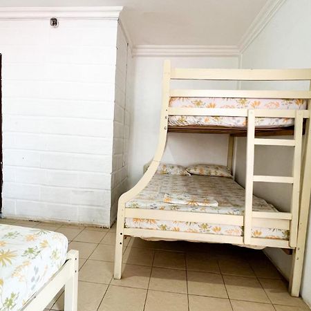 Arrecife Montanita Hostal מראה חיצוני תמונה