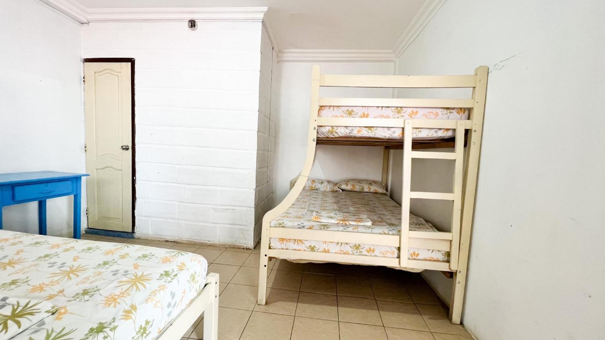 Arrecife Montanita Hostal מראה חיצוני תמונה