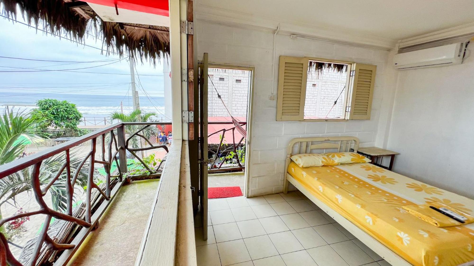 Arrecife Montanita Hostal מראה חיצוני תמונה